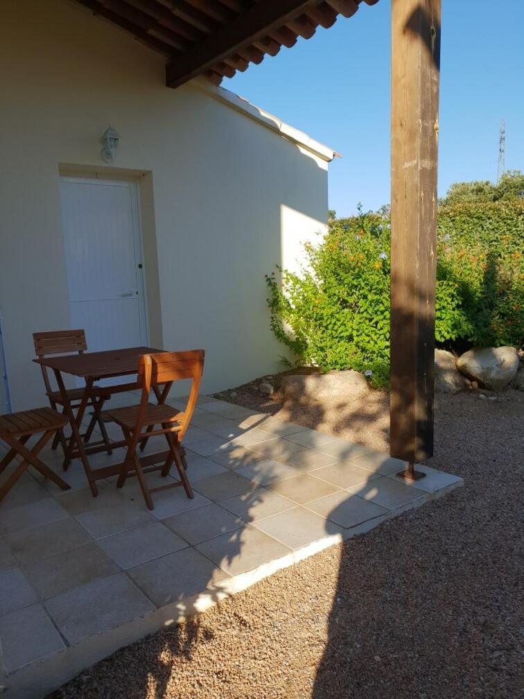 Emmanuel Hébergement de vacances Porto-Vecchio (Corsica)