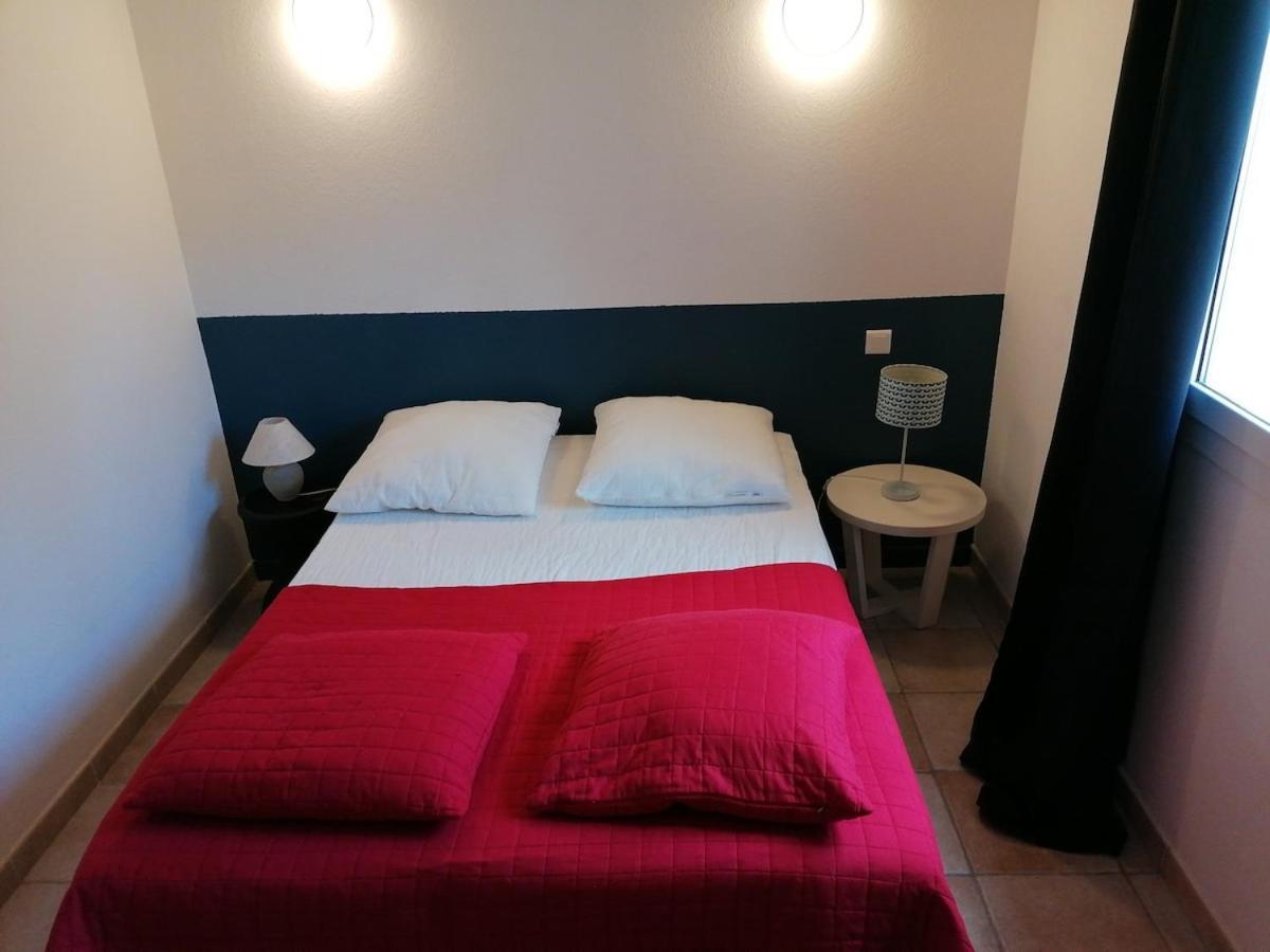 Hébergement de vacances Emmanuel *