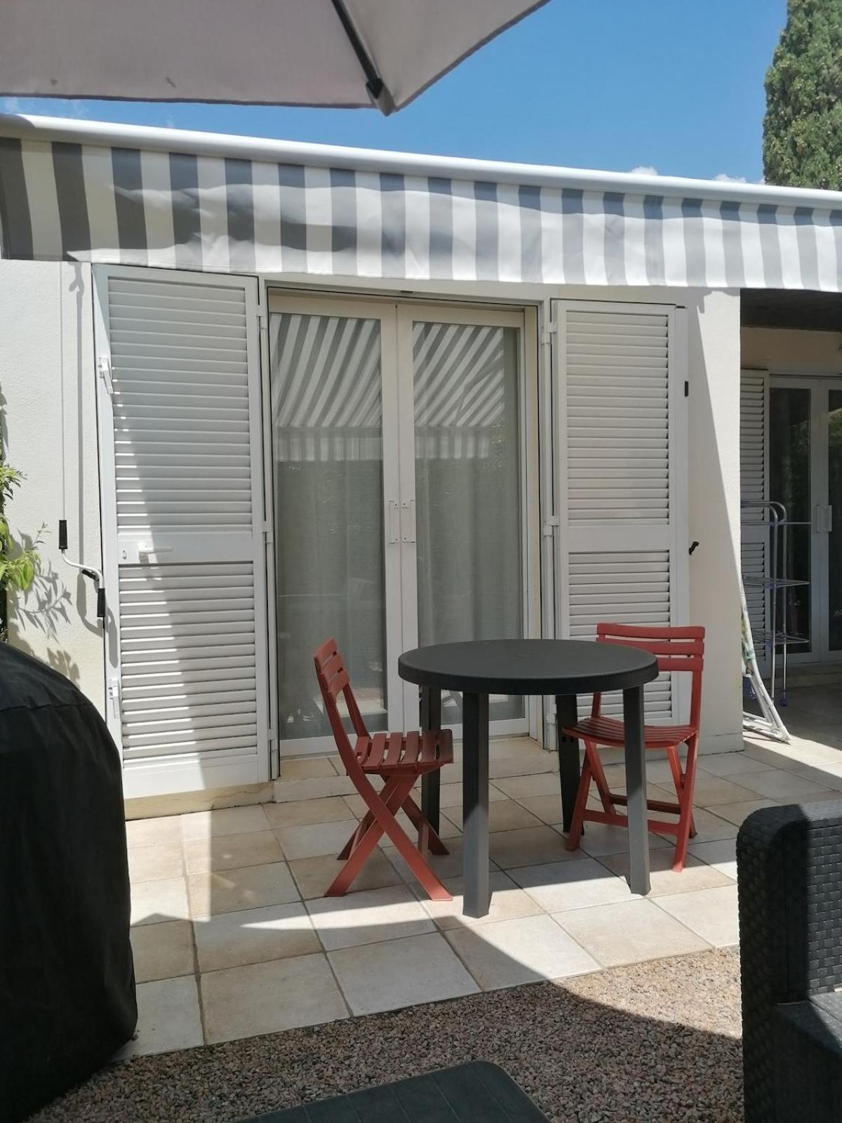 Emmanuel Hébergement de vacances Porto-Vecchio (Corsica)