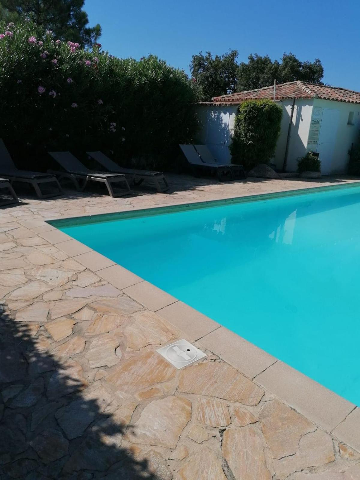Hébergement de vacances Emmanuel *