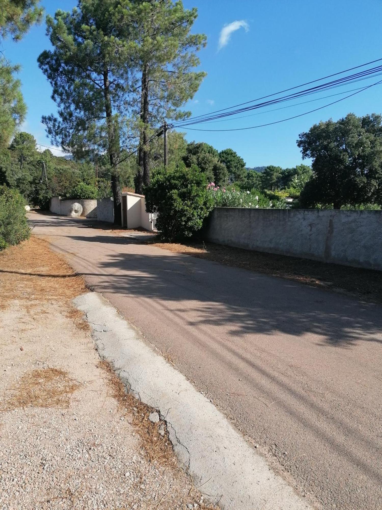Emmanuel Hébergement de vacances Porto-Vecchio (Corsica)